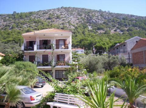 Apartment Patra's Kleopatra And Komissa Poseidonion