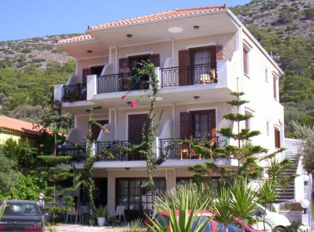 Patra's Kleopatra And Komissa Apartment Poseidonion