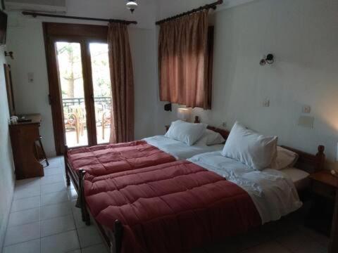 Patra's Kleopatra And Komissa Apartment